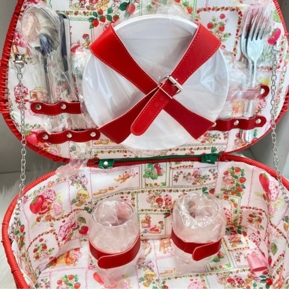 Other Rare Strawberry Shortcake Picnic Basket Poshmark